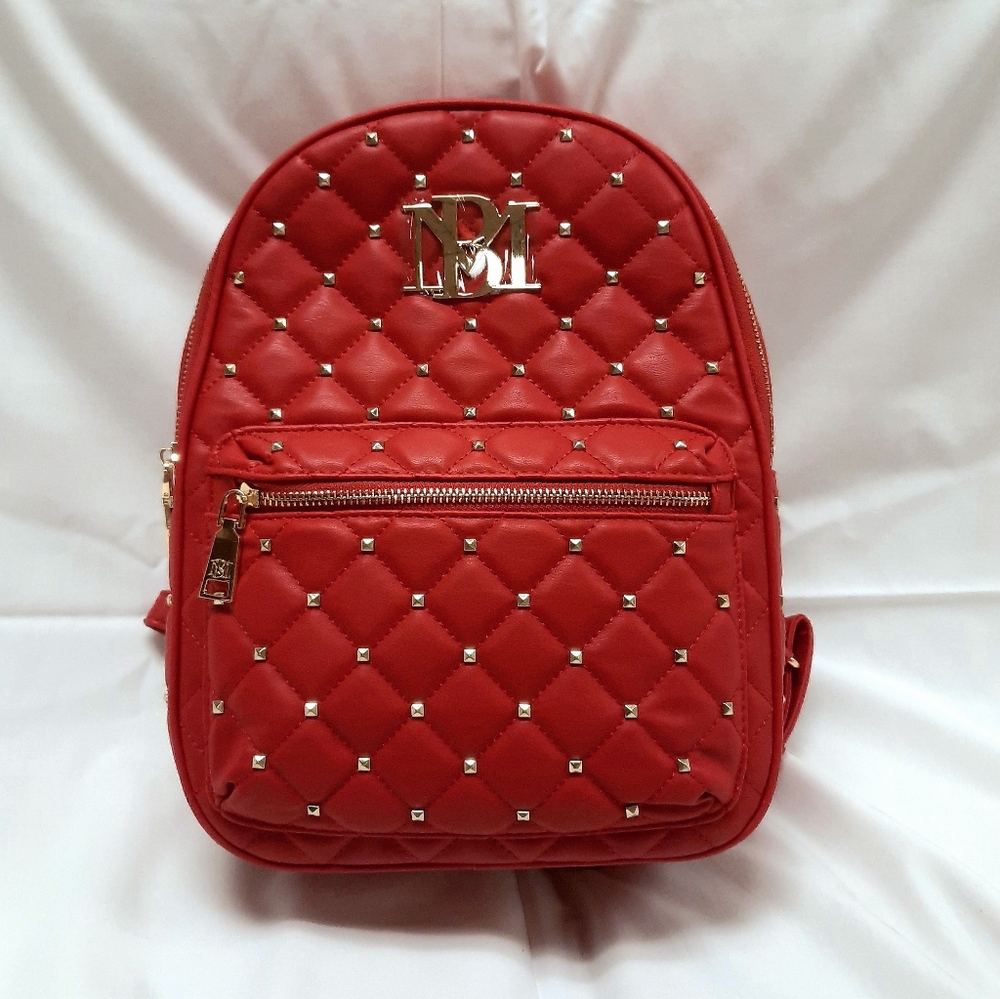 ☆NWT☆ Badgley Mischka Quilted Diamond Backpack